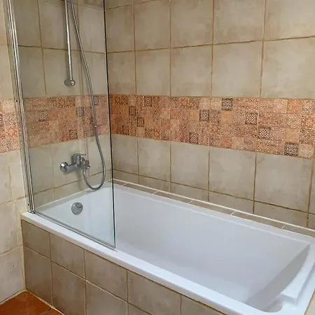 Maison De Pierre, Piscine Privee - Lot Medieval *
