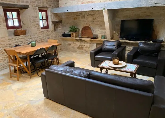 Domaine Lilas - En Pierre Piscine Privee *